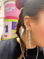 Load image into Gallery viewer, Taşlı Zincir Kıkırdak Küpe