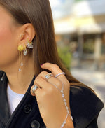 Load image into Gallery viewer, Kristal Taşlı Gold Cuff