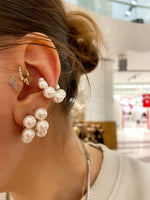 Load image into Gallery viewer, İncili Kıkırdak Küpe