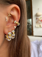 Load image into Gallery viewer, Gold Beyaz Taşlı Halka Küpe