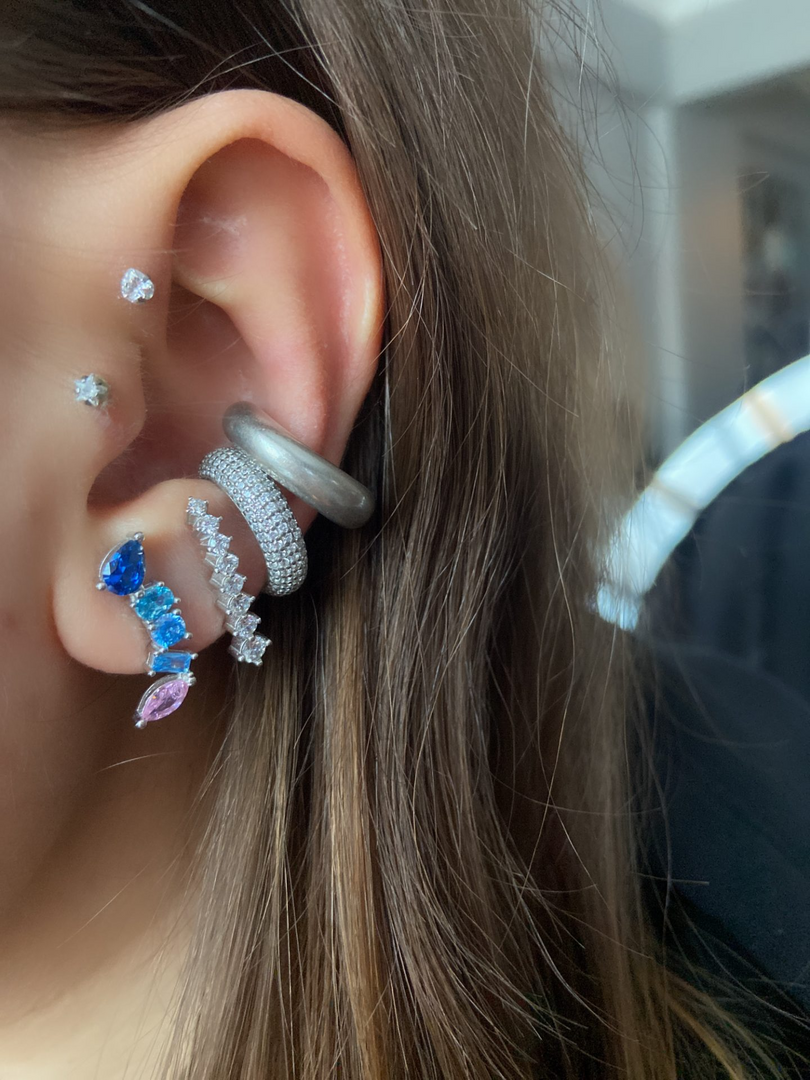 Taşlı Kalın Halka Kıkırdak Küpe